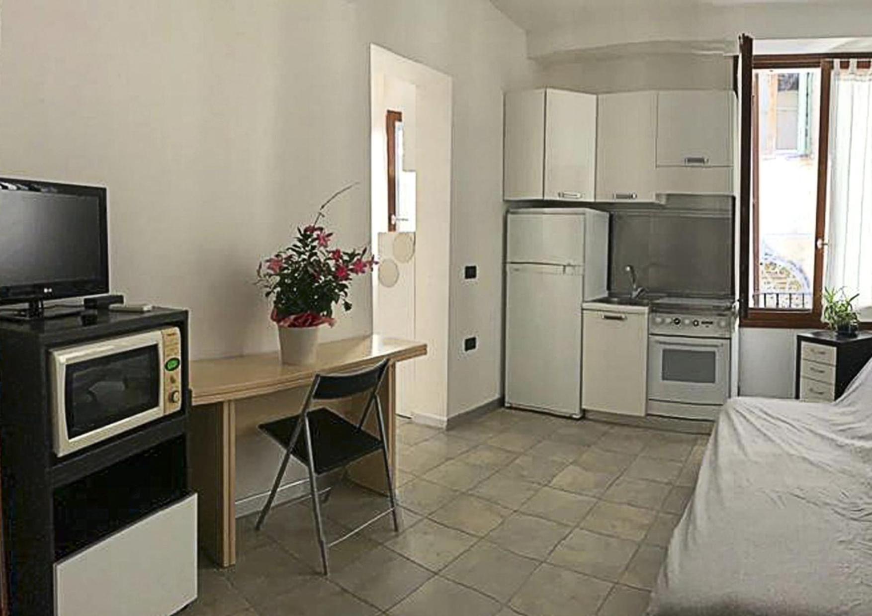 Casa Manuela Non Turisti Ma Ospiti Apartamento Chioggia Exterior foto